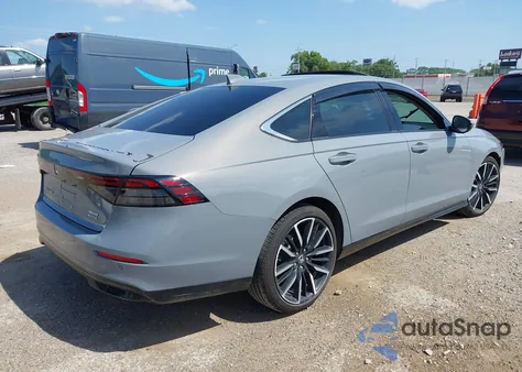 2024 Honda Accord Hybrid Touring z USA, uszkodzony, nr VIN 1HGCY2F89RA055327